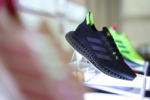 adidas 4D 開啟人類跑鞋新起點(diǎn)，革新運(yùn)動服飾未來
